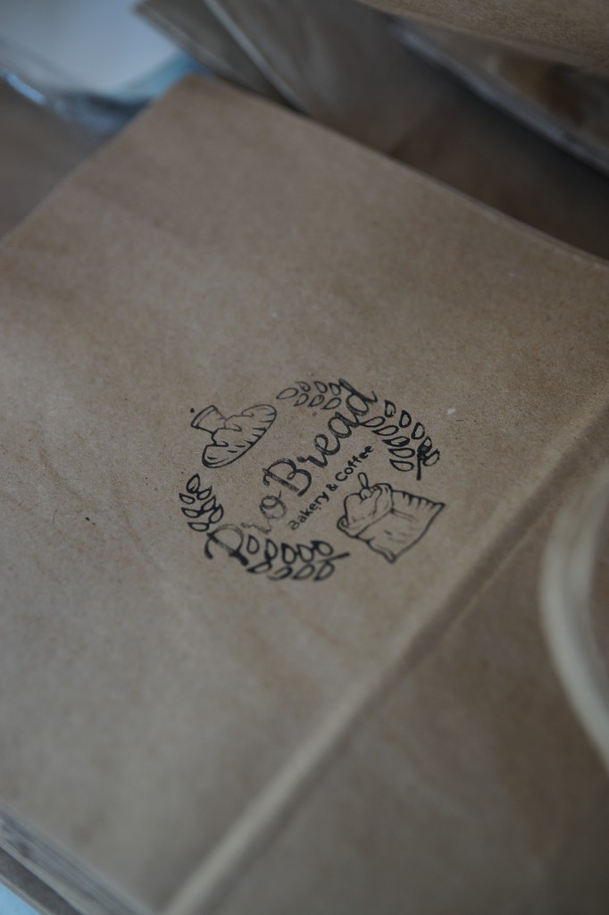Штамп ProBread Bakery & Coffee на крафт-упаковке